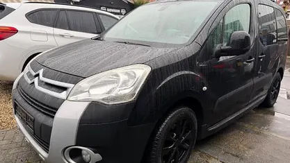 Gebruikt 2011 Citroën Berlingo XTR MPV | € 7.250 (Eerlijke prijs)