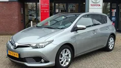 Gebruikt 2017 Toyota Auris Hybrid Trend Hatchback | € 15.489 (Eerlijke prijs)