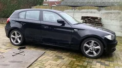 Zwart Gebruikt 2011 BMW 116 Hatchback | € 3.450 (Eerlijke prijs)