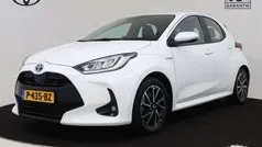 Wit Gebruikt 2021 Toyota Yaris Hybrid Limited Hatchback | € 16.945 (Eerlijke prijs)