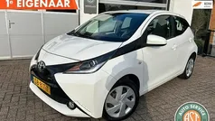 Wit Gebruikt 2018 Toyota Aygo X-play Hatchback | € 8.950 (Goede deal)