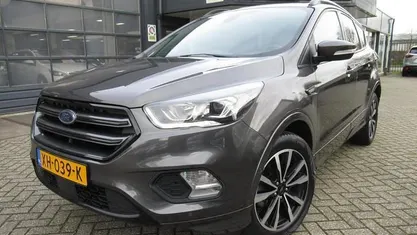 Occasion 2019 Ford Kuga ST-Line SUV | € 17.450 (Eerlijke prijs)