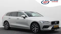 Grijs Gebruikt 2020 Volvo V60 Momentum Stationwagen | € 24.950 (Eerlijke prijs)