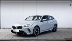 M brooklyn grau Gebruikt 2025 BMW 120 Shadowline Hatchback | € 36.900 (Eerlijke prijs)