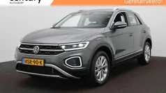 Grijs Gebruikt 2024 VW T-Roc Edition SUV | € 34.995 (Eerlijke prijs)