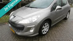 Grijs, metallic lak Gebruikt 2010 Peugeot 308 Hatchback | € 2.895 (Eerlijke prijs)