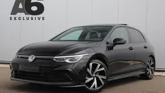 Zwart Gebruikt 2021 VW Golf VIII R-line Hatchback | € 28.900 (Eerlijke prijs)