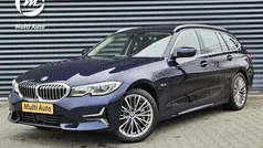 Blauw, metallic lak Gebruikt 2021 BMW 330 Luxury Line Stationwagen | € 33.440 (Goede deal)