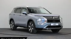 Gebruikt 2025 Mitsubishi Outlander Edition SUV | € 54.850 (Eerlijke prijs)