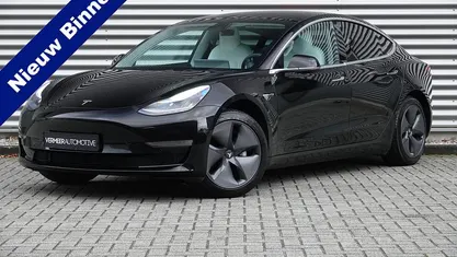 Zwart Gebruikt 2019 Tesla Model 3 Standard Range Sedan | € 17.900 (Eerlijke prijs)