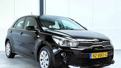 Occasion 2017 Kia Rio Hatchback | € 10.950 (Eerlijke prijs)