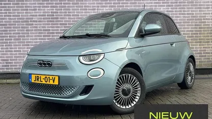 Gebruikt 2021 Fiat 500e Icon Hatchback | € 14.894 (Eerlijke prijs)