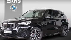 Zwart, metallic lak Gebruikt 2023 BMW iX1 M Sport SUV | € 43.900 (Goede deal)