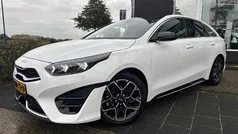 Deluxe white m Gebruikt 2024 Kia ProCeed GT-Line Hatchback | € 33.900 (Eerlijke prijs)