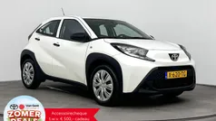Wit Gebruikt 2024 Toyota Aygo Hatchback | € 17.499 (Eerlijke prijs)