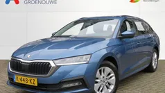 Blauw, metallic lak Gebruikt 2021 Skoda Octavia Business Line Stationwagen | € 20.445 (Eerlijke prijs)