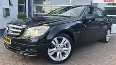 Zwart, metallic lak Gebruikt 2010 Mercedes C180 Sedan | € 8.499 (Eerlijke prijs)