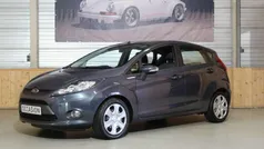 Grijs, metallic lak Gebruikt 2012 Ford Fiesta Champions Edition Hatchback | € 6.350 (Eerlijke prijs)
