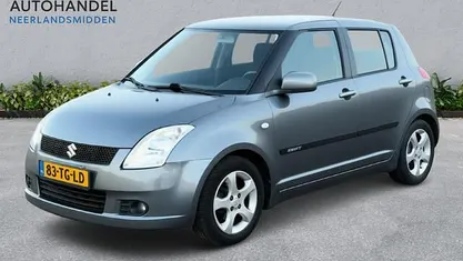 Occasion Suzuki Swift 93 PK (68 kW) 2006 Grijs (metallic) Hatchback