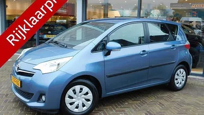Blauw Gebruikt 2014 Toyota Verso-S MPV | € 10.500 (Eerlijke prijs)