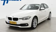 Wit Gebruikt 2016 BMW 330e Executive Sedan | € 17.950 (Eerlijke prijs)