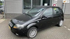 Zwart, metallic lak Gebruikt 2007 Chevrolet Kalos Hatchback | € 1.950 (Eerlijke prijs)