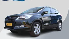 Zwart Gebruikt 2016 Ford Kuga Trend SUV | € 12.950 (Goede deal)
