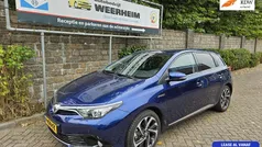 Gebruikt 2015 Toyota Auris Hybrid Executive Hatchback | € 14.750 (Eerlijke prijs)
