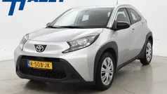 Grijs Gebruikt 2022 Toyota Aygo Play Hatchback | € 14.900 (Eerlijke prijs)