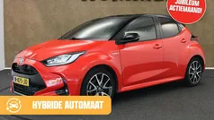 Rood Gebruikt 2021 Toyota Yaris Hybrid Edition Hatchback | € 22.645 (Eerlijke prijs)