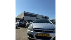 Grijs Gebruikt 2004 Opel Astra Essentia Hatchback | € 950 (Eerlijke prijs)