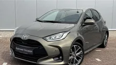 Groen Gebruikt 2024 Toyota Yaris Hybrid Executive Hatchback | € 29.900 (Eerlijke prijs)