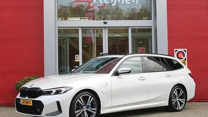 Occasion 2023 BMW 330 M Sport Stationwagen | € 41.845 (Eerlijke prijs)