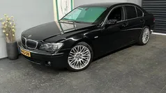 Zwart, metallic lak Gebruikt 2006 BMW 750 Sedan | € 9.999