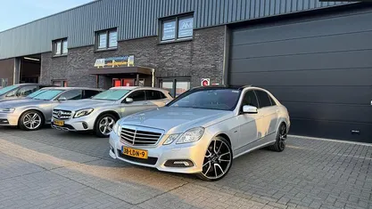 Grijs Occasion 2010 Mercedes E350 Avantgarde Sedan | € 14.950 (Eerlijke prijs)