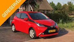 Rood Gebruikt 2015 Toyota Aygo X-play Hatchback | € 9.245 (Eerlijke prijs)