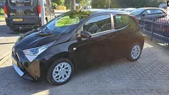 Gebruikt 2021 Toyota Aygo X-play Hatchback | € 9.350 (Eerlijke prijs)