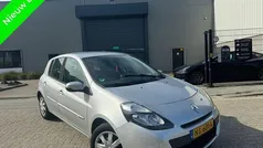 Grijs Gebruikt 2011 Renault Clio II Hatchback | € 2.199 (Eerlijke prijs)