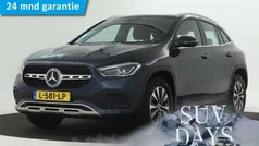 Metallic denimblauw Gebruikt 2021 Mercedes GLA180 Business SUV | € 35.945 (Eerlijke prijs)