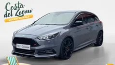 Grijs Gebruikt 2017 Ford Focus ST Hatchback | € 17.695 (Eerlijke prijs)