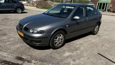 Grijs Gebruikt 2004 Seat Leon Stella Hatchback | € 895 (Eerlijke prijs)