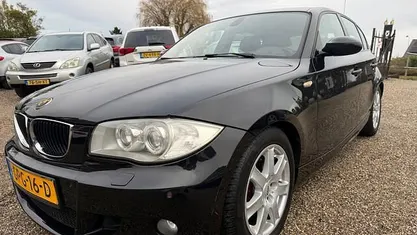 Zwart Gebruikt 2005 BMW 120 Hatchback | € 4.950 (Eerlijke prijs)