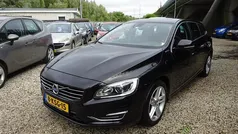 Zwart Gebruikt 2013 Volvo V60 Summum Stationwagen | € 9.495 (Eerlijke prijs)