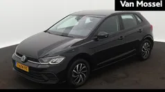 Zwart Gebruikt 2023 VW Polo Life Hatchback | € 22.400 (Eerlijke prijs)