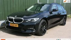 Zwart Gebruikt 2020 BMW 330 Executive Stationwagen | € 26.950 (Eerlijke prijs)