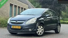 Gebruikt 2008 Opel Corsa Cosmo Hatchback | € 2.499 (Super prijs)