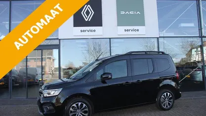 Zwart Occasion 2023 Renault Kangoo Techno MPV | € 35.820 (Eerlijke prijs)