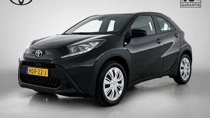Gebruikt 2025 Toyota Aygo X Play SUV | € 19.445 (Eerlijke prijs)