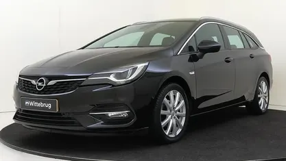 Zwart Occasion 2020 Opel Astra Elegance Stationwagen | € 13.925 (Eerlijke prijs)