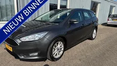 Grijs, metallic lak Gebruikt 2017 Ford Focus Stationwagen | € 8.499 (Eerlijke prijs)